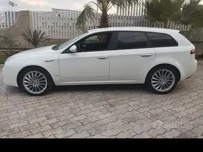 Usata Alfa Romeo 2000 136 CV (100 kW) 2011 Bianco Station wagon