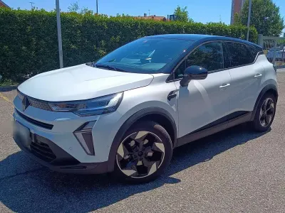 Usata Renault Captur Techno 94 CV (69 kW) 2024 Bianco SUV