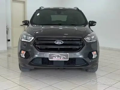 Usata Ford Kuga ST-Line 120 CV (88 kW) 2019 Grigio SUV