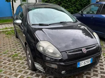 Usata Fiat Punto Evo Dynamic 75 CV (55 kW) 2010 Nero Utilitaria