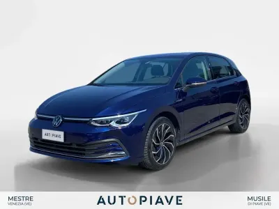 Usata VW Golf VIII Style 131 CV (96 kW) 2023 Blu/azzurro Berlina