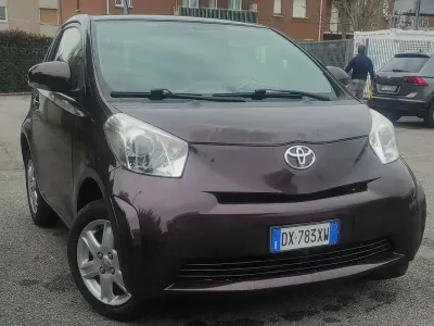 Usata Toyota iQ 68 CV (50 kW) 2009 Lilla Utilitaria