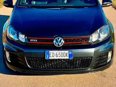 Usado VW Golf VI GTI 210 CV (154 kW) 2010 Gris Utilitario