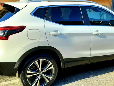 Usata Nissan Qashqai N-Connecta 116 CV (85 kW) 2018 Bianco SUV