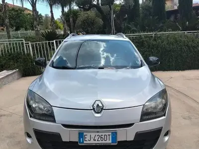 Usata Renault Mégane III 110 CV (80 kW) 2011 Grigio Berlina