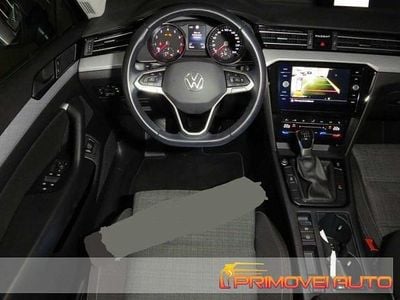 Usata VW Passat Business+ 150 CV (110 kW) 2020 Nero Station wagon