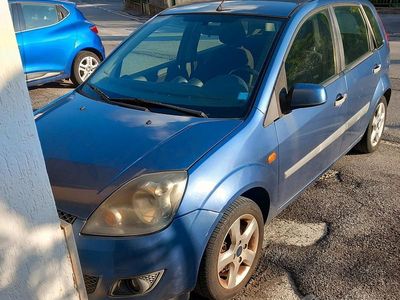 Usata Ford Fiesta 75 CV (55 kW) 2006 Blu Utilitaria