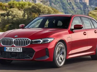 Usata BMW 318 M Sport 156 CV (114 kW) 2024 Argento Station wagon