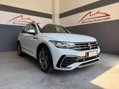 Usata VW Tiguan R-line 150 CV (110 kW) 2024 Pure white SUV