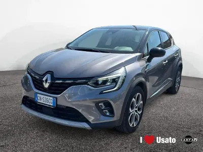 Usata Renault Captur Intens 101 CV (74 kW) 2023 Grigio SUV