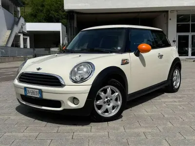 Usata Mini ONE 75 CV (55 kW) 2009 Bianco Utilitaria