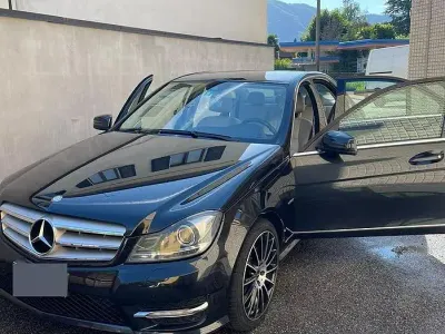 Usata Mercedes C220 Avantgarde 179 CV (131 kW) 2012 Nero Berlina
