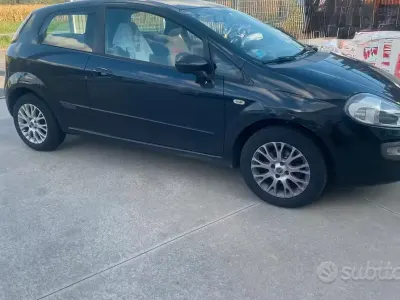 Usata Fiat Punto 65 CV (47 kW) 2010 Utilitaria