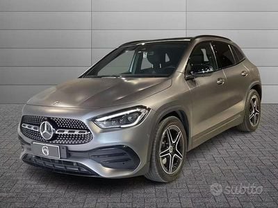 Usata Mercedes GLA200 Premium 163 CV (119 kW) 2022 Grigio SUV