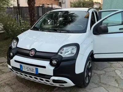 Usata Fiat Panda Cross Cross 69 CV (50 kW) 2018 Bianco Utilitaria