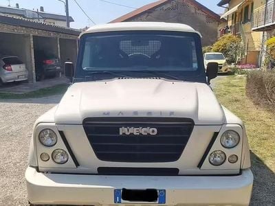 Usata Iveco Massif 177 CV (130 kW) 2010 Bianco SUV