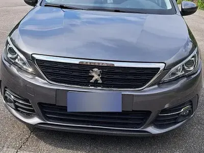 Usata Peugeot 308 SW 131 CV (96 kW) 2018 Grigio Station wagon