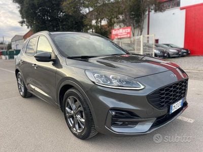 Usata Ford Kuga ST-Line X 120 CV (88 kW) 2023 Grigio SUV