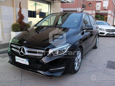 Usata Mercedes B200 150 CV (110 kW) 2019 Nero Monovolume