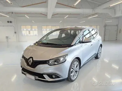 Usata Renault Scénic IV Business 119 CV (87 kW) 2019 Grigio Monovolume