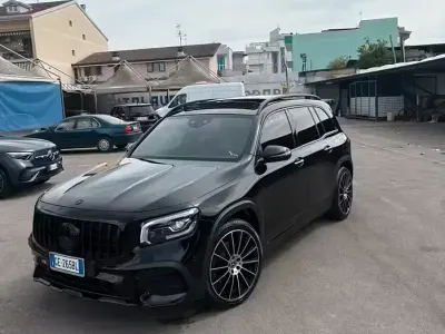 Usata Mercedes GLB200 150 CV (110 kW) 2021 Nero SUV