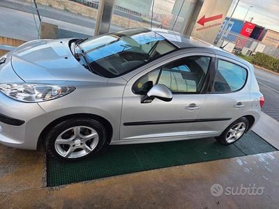 Usata Peugeot 207 70 CV (51 kW) 2007 Grigio Berlina