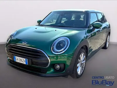Usata Mini One Clubman Essential 102 CV (75 kW) 2022 Verde Station wagon