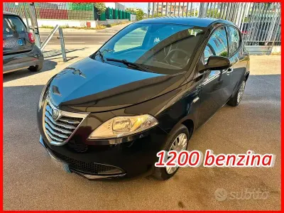 Usata Lancia Ypsilon Silver 69 CV (50 kW) 2013 Nero Utilitaria