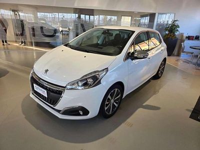 Usata Peugeot 208 Allure 82 CV (60 kW) 2016 Bianco Utilitaria