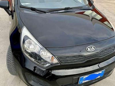 Usata Kia Rio LX 75 CV (55 kW) 2012 Nero Berlina