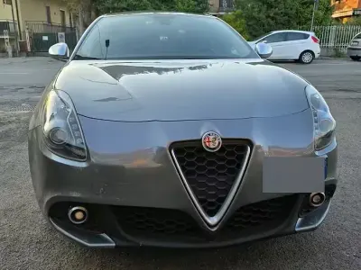 Usata Alfa Romeo Giulietta Super 120 CV (88 kW) 2018 Grigio Utilitaria