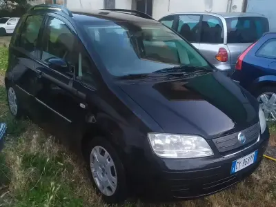 Usata Fiat Idea 90 CV (66 kW) 2006 Nero Monovolume