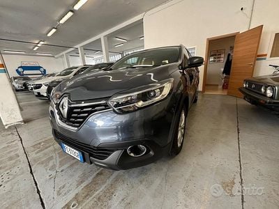Usado Renault Kadjar Intens 131 CV (96 kW) 2016 Gris SUV