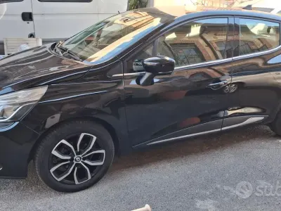 Usata Renault Clio IV Intens 75 CV (55 kW) 2017 Nero Berlina