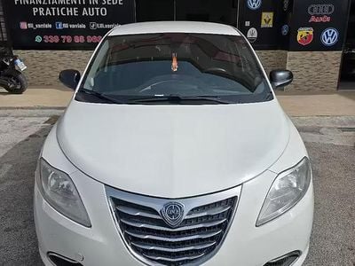 Usata Lancia Ypsilon 95 CV (69 kW) 2011 Bianco Utilitaria