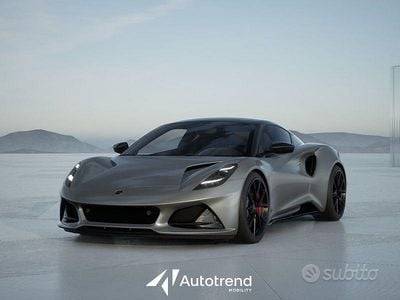 Grigio Nuova 2025 Lotus Emira Coupé | 119.320 € (Buon prezzo)