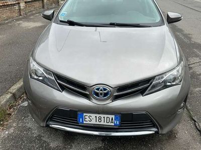 Toyota Auris Hybrid