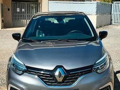 Usata Renault Captur 116 CV (85 kW) 2019 Grigio SUV