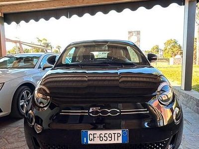 Second-hand Fiat 500e 50 kW (69 CP) 2022 Negru Cabrio