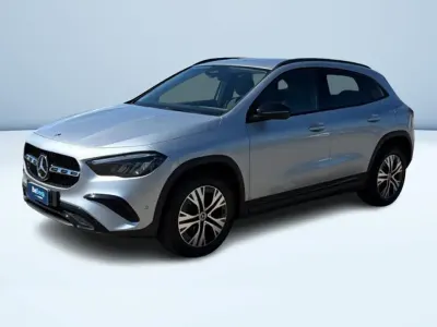 Usata Mercedes GLA200 Advanced Plus 150 CV (110 kW) 2024 Argento SUV