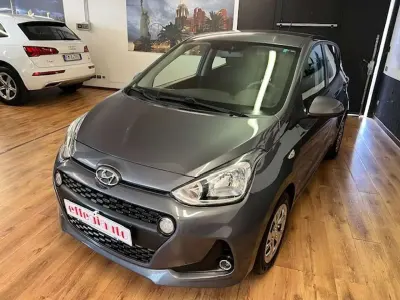 Usata Hyundai i10 Comfort 67 CV (49 kW) 2018 Grigio Utilitaria