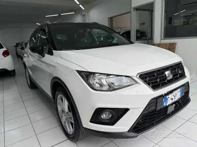Usata Seat Arona FR 90 CV (66 kW) 2020 Grigio SUV