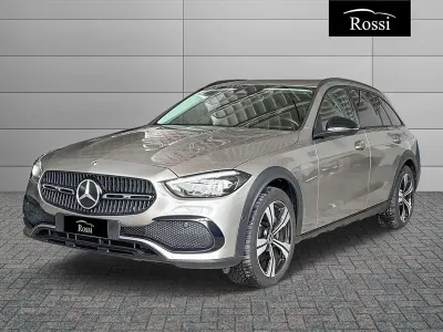 Usata Mercedes C220 Premium 200 CV (147 kW) 2023 Grigio chiaro metallizzato Station wagon
