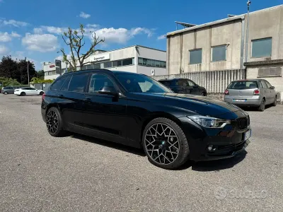 Usata BMW 318 Advantage 150 CV (110 kW) 2019 Nero Station wagon
