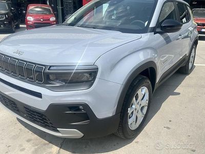Grigio Nuova 2025 Jeep Avenger Altitude SUV | 26.500 € (Buon prezzo)