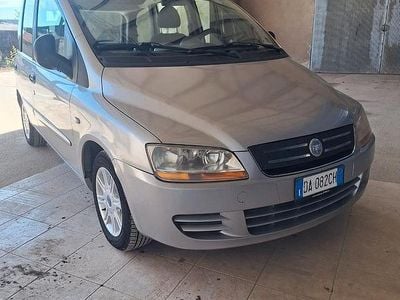 Usata Fiat Multipla 120 CV (88 kW) 2006 Grigio Monovolume