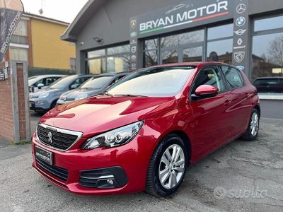 Usata Peugeot 308 Active 131 CV (96 kW) 2020 Rosso Berlina