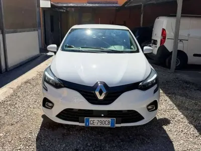 Usata Renault Clio V Business 86 CV (63 kW) 2021 Bianco Berlina