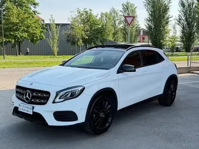 Usata Mercedes GLA200 Premium 156 CV (114 kW) 2018 Bianco SUV