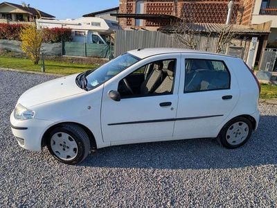 Usata Fiat Punto Active 69 CV (50 kW) 2005 Bianco Utilitaria